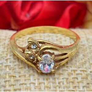 Cute Gold Tone Fashion Cocktail Ring Clear Crystals Size 7.5